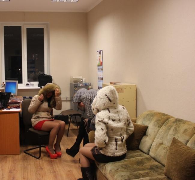 Полиция задержала в Калининграде 24 проститутки, в том числе гостью из Узбекистана (фото)