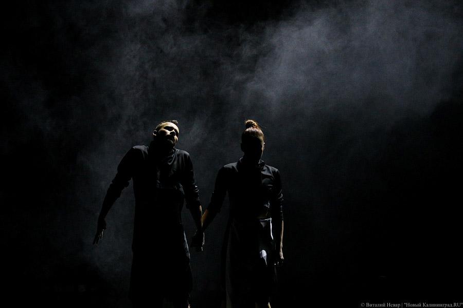 За свободу движения: финалисты шоу «Танцы на ТНТ» выступили в Театре эстрады