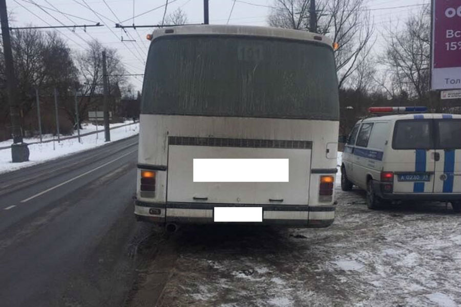 В Калининграде в автобусе упал и получил травмы пенсионер