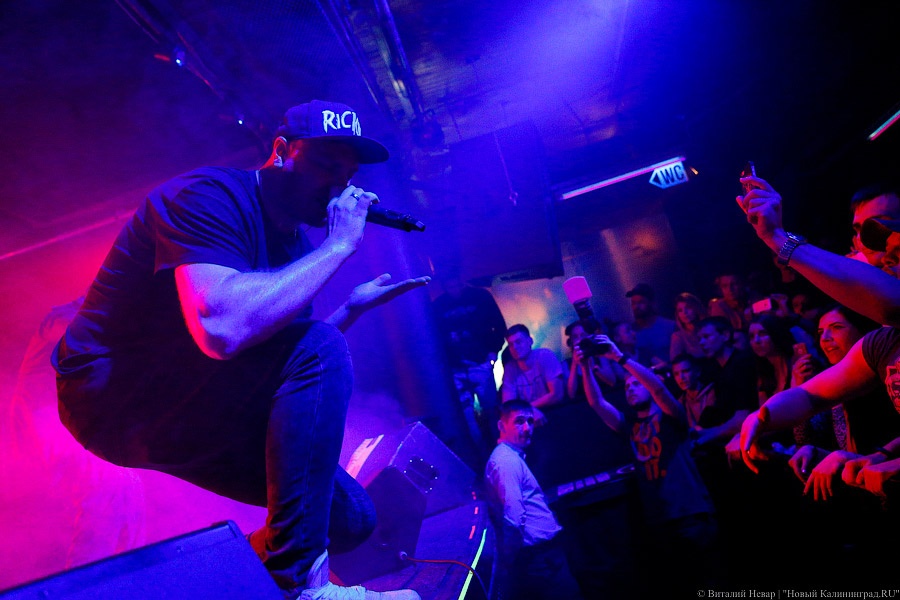 Не надо танцевать: в клубе «Yalta» выступила группа «Каста»