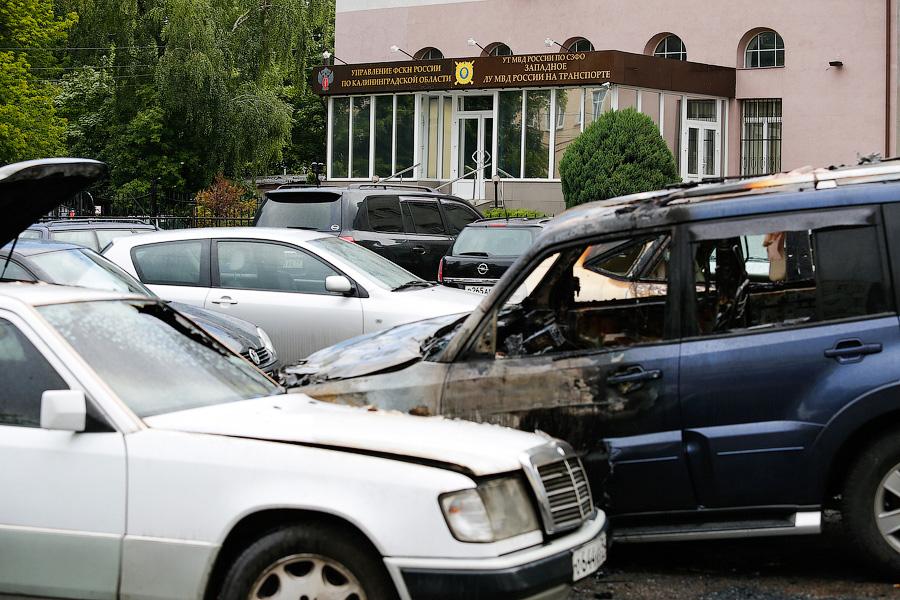 Охранник: машину Косенкова взорвали двое мужчин в масках (фото)