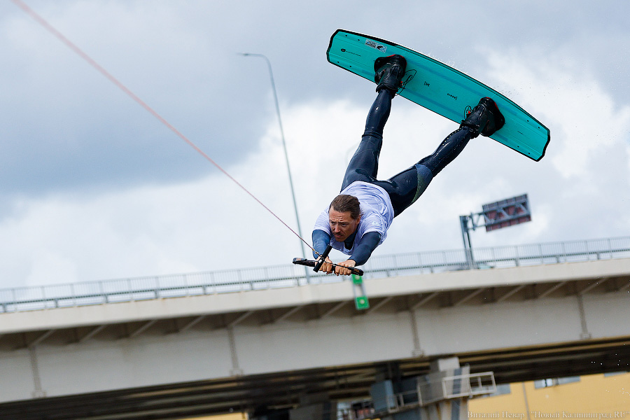 Фронтролл на Преголе: в Калининграде проходит первенство России по вейкбордингу (фото)