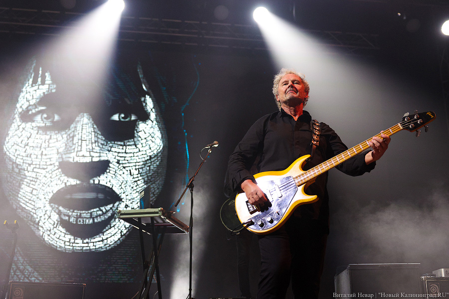 В Калининграде прошёл концерт группы «Кино». Голос Виктора Цоя оцифровали (фото)