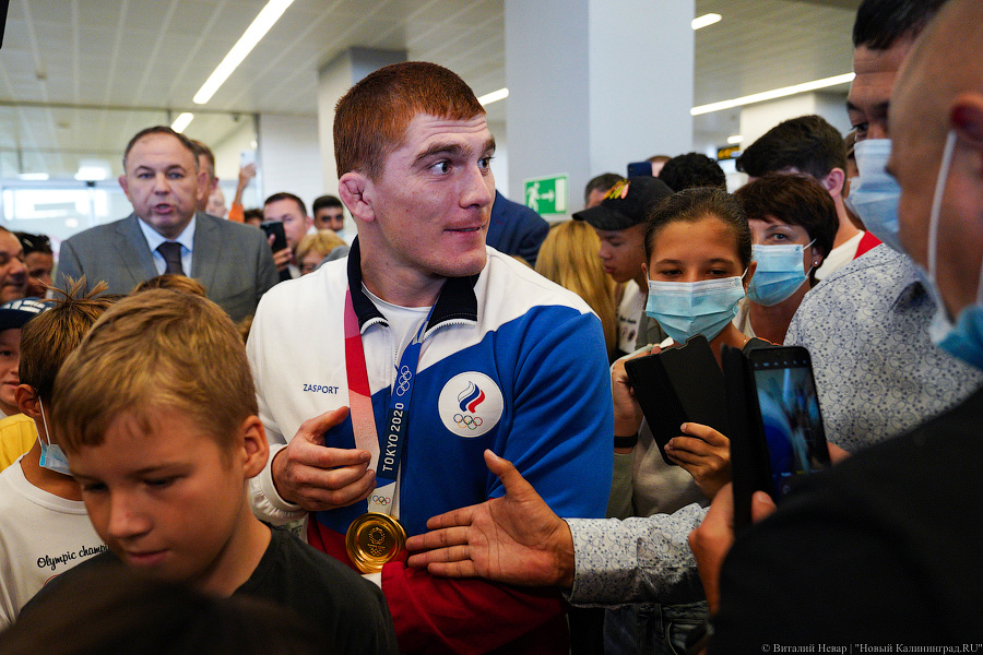 «Калининград приветствует победителя»: как Мусу Евлоева встречали в «Храброво» (фото)