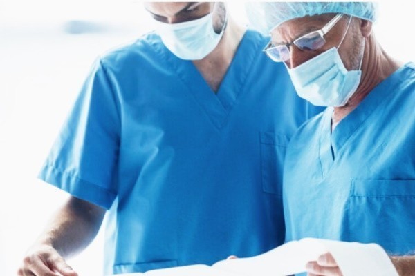 Куда обратиться, если у вас острые боли и нужна срочная помощь специалиста