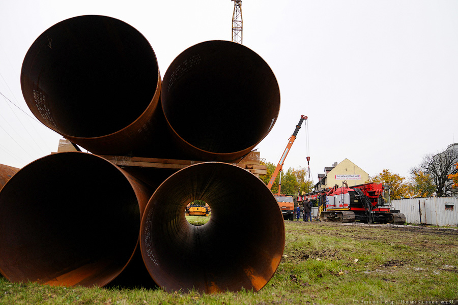 «Право имеем»: рядом с немецким домом на ул. Галицкого начали устанавливать забор