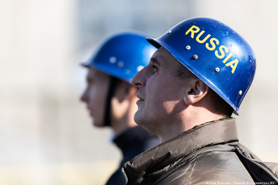 Боевое развертывание: в Калининграде провели соревнования спасателей (фото) 