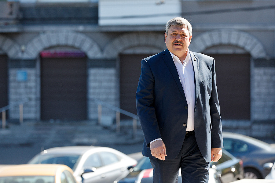 «Гранд-концерт» для солистов с оркестром: как отчитывались главы Калининграда (фото)