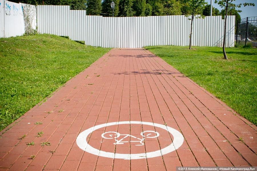 С собакой-улыбакой: Ярошук вновь пообещал завершить реконструкцию набережной Верхнего озера