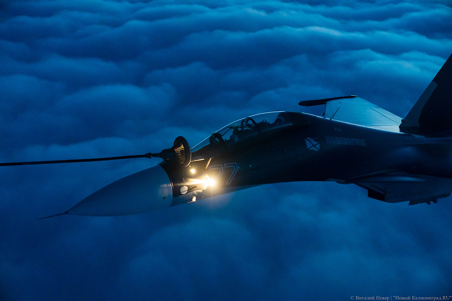 Летчики Балтфлота отрабатывают дозаправку в воздухе. Фоторепортаж «Нового Калининграда»