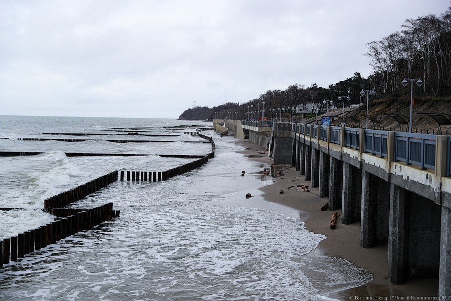 «В ожидании 70 метров»: как ведутся работы по расширению пляжа в Светлогорске