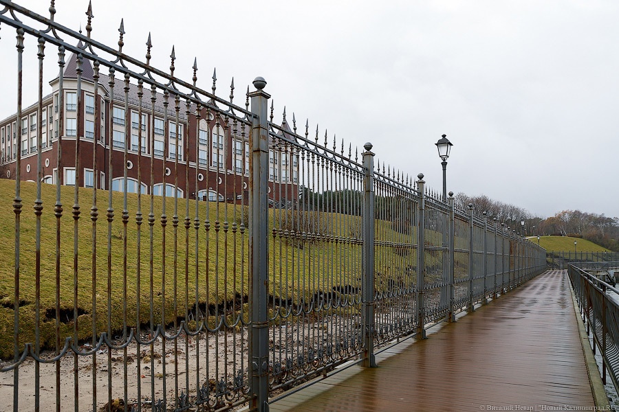 Резиденция на краю: берег в Пионерском рушится в море