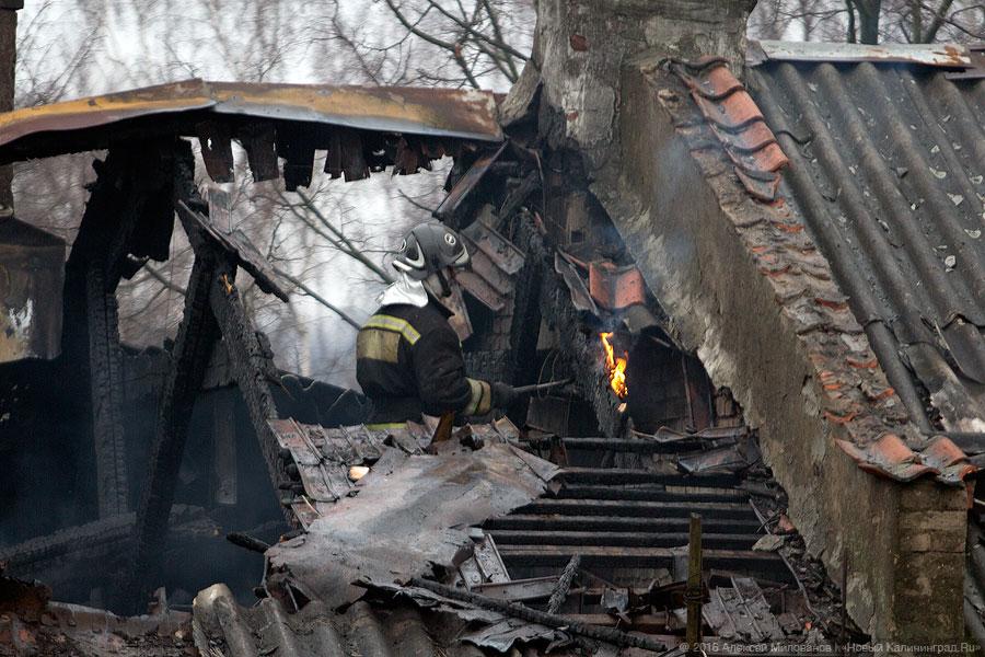 Без крыши: последствия крупного пожара в Калининграде