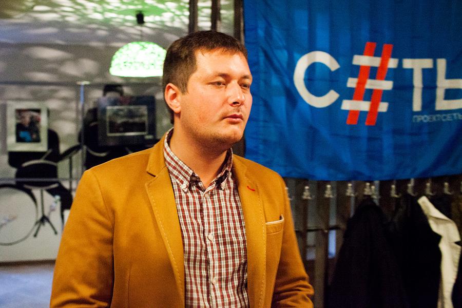 Одной сетью: кто рисует картины для президента