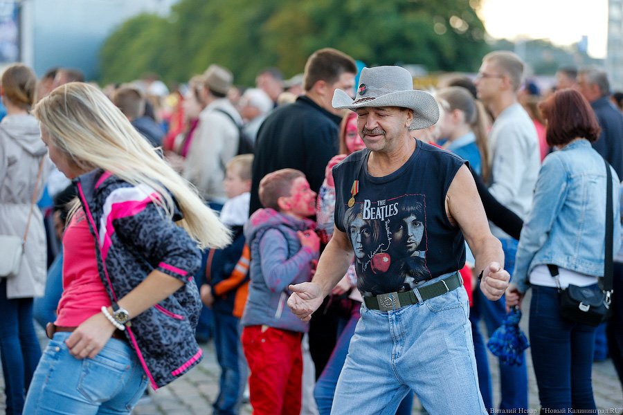 Мы к вам заехали на час, и вам не повезло:  как прошел концерт у Дома Советов