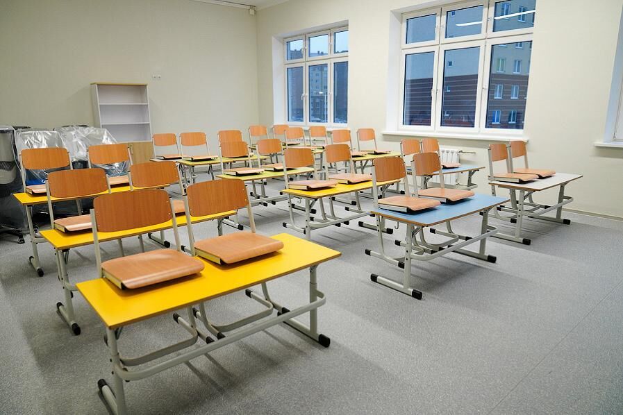 Минпросвещения: с российскими школьниками будут говорить о СВО «в течение всего года»