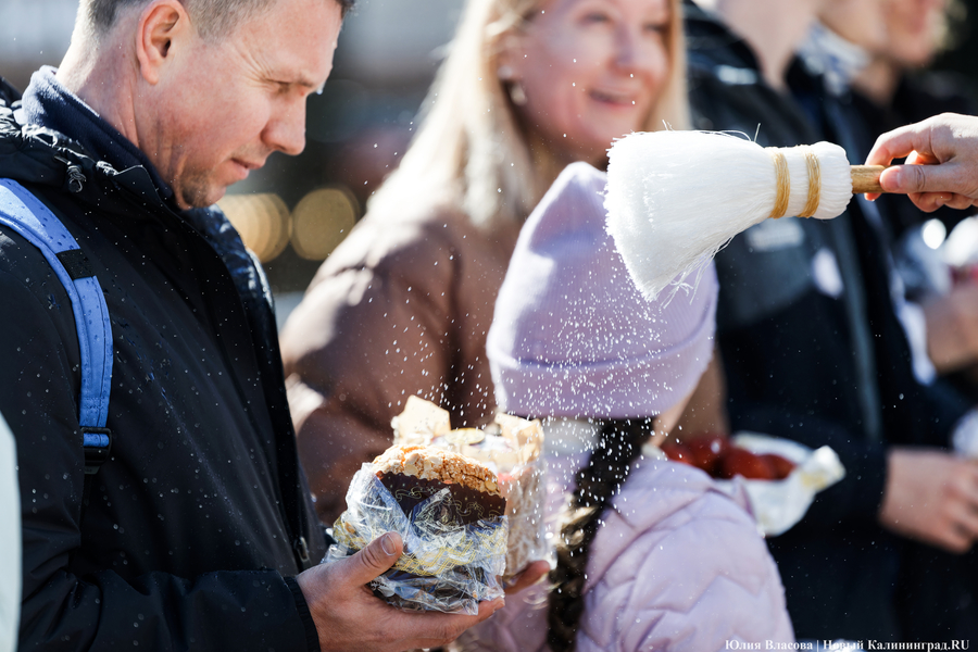 Великая суббота: в Кафедральном соборе освятили пасхальные угощения (фото)