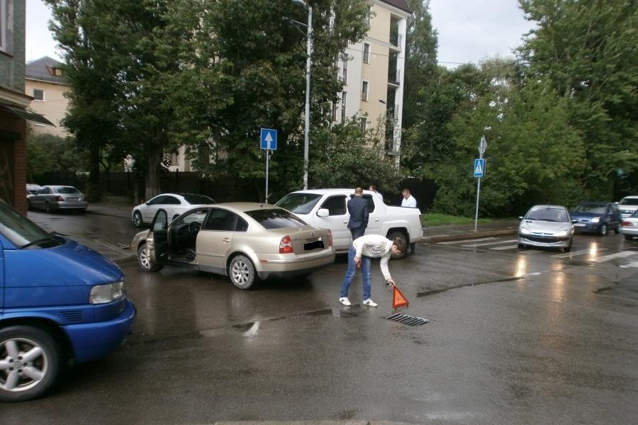 В Калининграде из-за аварии затруднено движение в сторону Ленпроспекта (фото)
