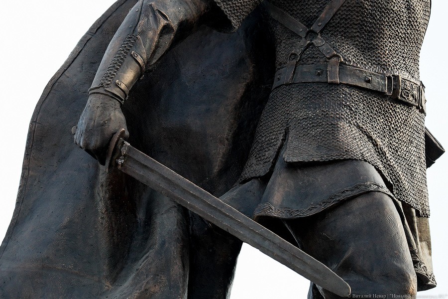 Невский в деталях: как выглядит новый памятник вблизи