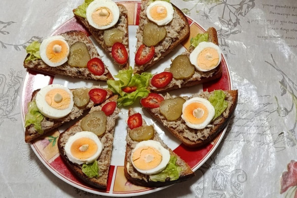 «Леночкин лещ» и хрустящие бутерброды: выбираем рецепты калининградской кухни