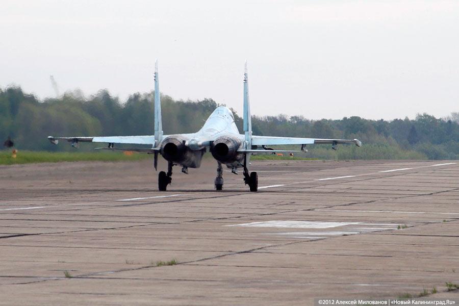 «Учёба в небе»: фоторепортаж с тренировочных полётов Су-27