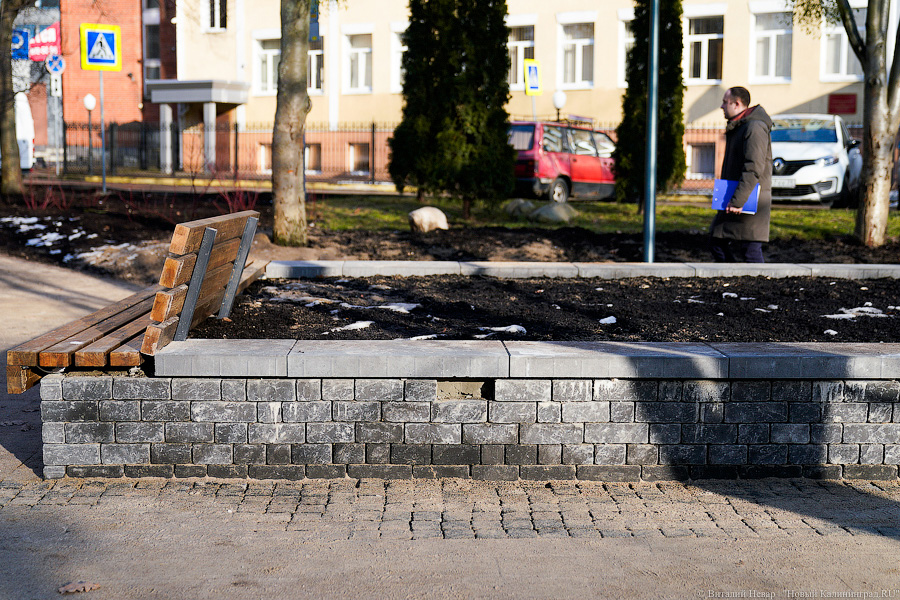 Как выглядит обновленная пешеходная зона на улице Рокоссовского без снега (фото)