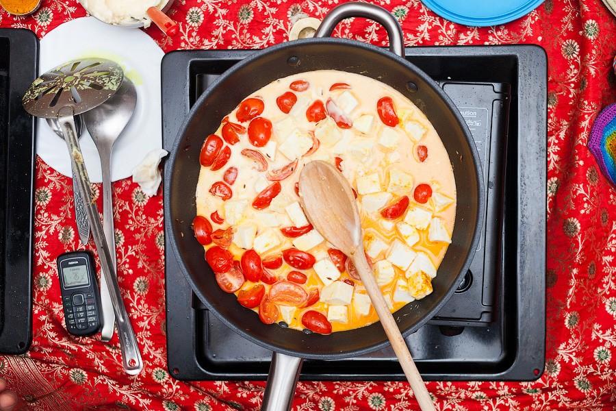 Курица карри и вегетарианский омлет: индийские блюда на «Открытой кухне»