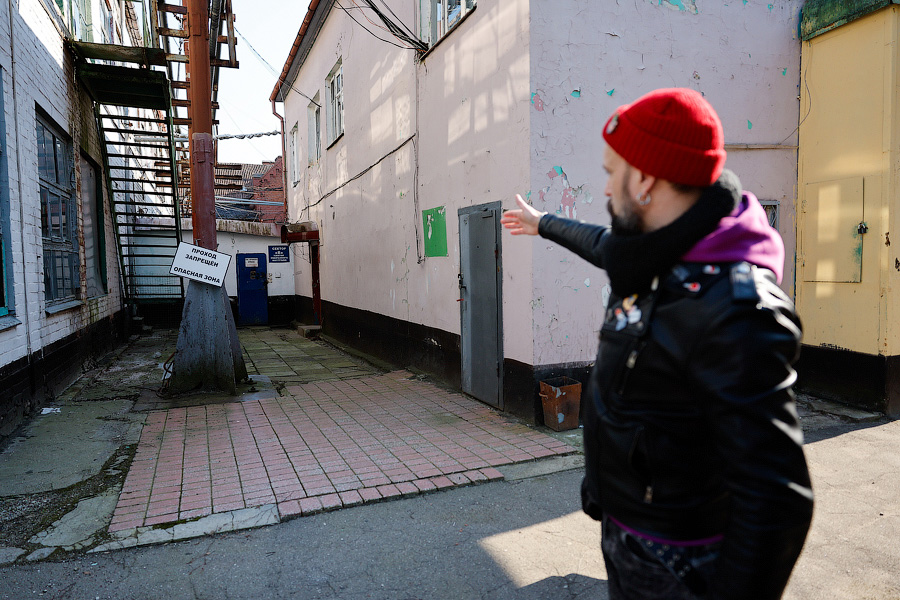 Домик из волчьих черепов: колония в замке Тапиау глазами бывшего политзаключённого (фото)