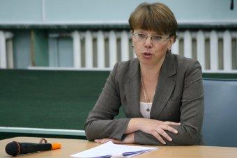 Директор зоопарка пообещала пустить посетителей в клетки нового обезьянника