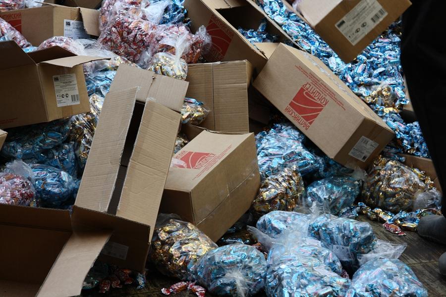 Калининградская областная таможня закопала крупную партию контрабандного товара (фото)