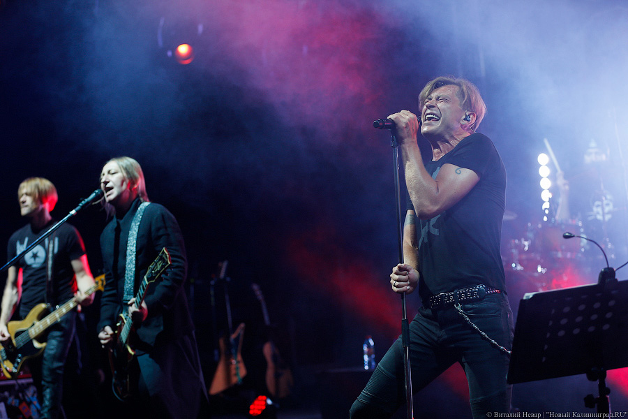 Всё такое немодное: в Калининграде с новой программой выступила группа «Би-2»