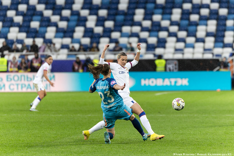 «Дерби двух столиц»: как футболистки ЦСКА обыграли «Зенит» на «Ростех Арене» (фото)