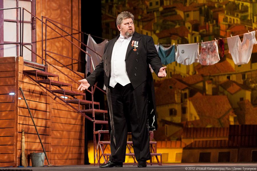 «Светская жизнь драматического театра»: фоторепортаж с репетиции спектакля