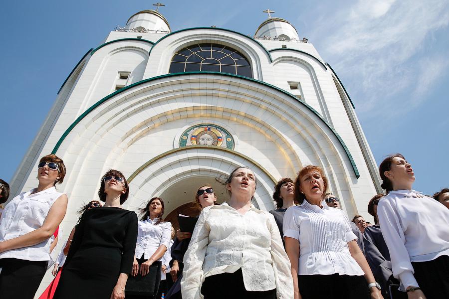 В восемь сотен голосов: мегаконцерт у подножия собора Христа Спасителя