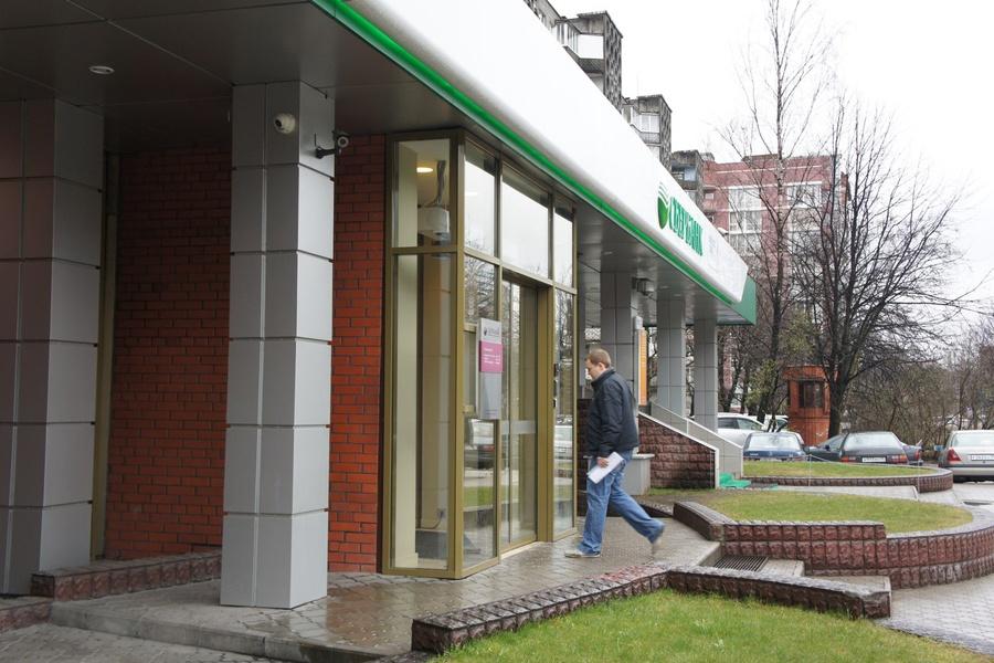 После иска прокурора офис «Сбербанка» на Моспроспекте приобрел ступенькоход (фото)