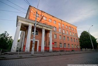 Около школы № 14 в Калининграде под колёсами грузовика погибла 8-летняя девочка