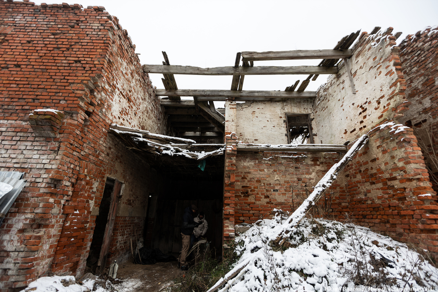 После 30 лет разрушений: в Железнодорожном готовятся к восстановлению фахверковых складов (фото)