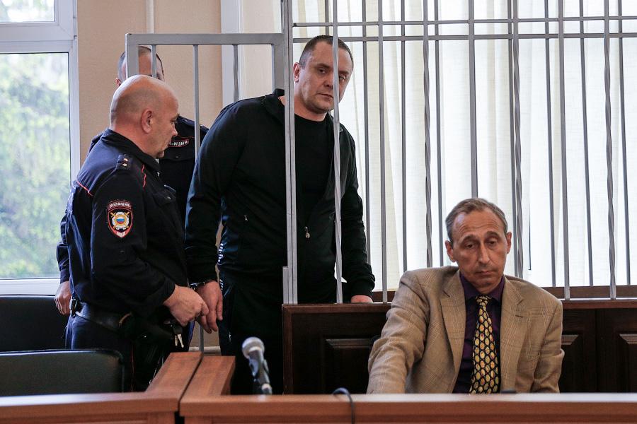 Вопросы к родственникам погибших: почему отложен суд над Сергеем Кривченко