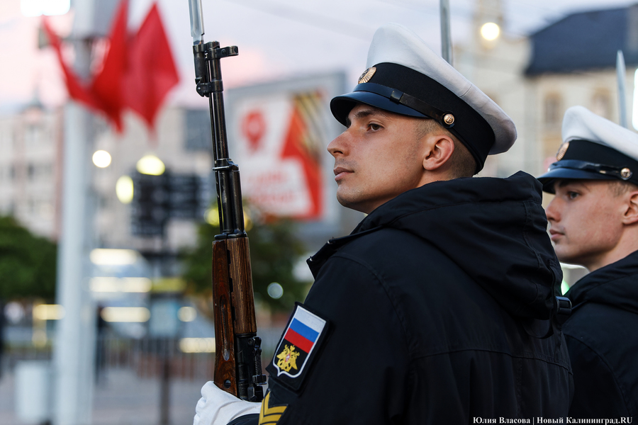 Другой формат по всей стране: в Калининграде прошла ночная репетиция парада Победы (фото)