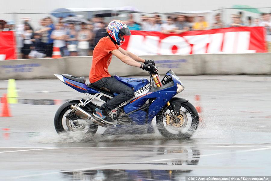 «Скользящие»: фоторепортаж с дрифт-шоу
