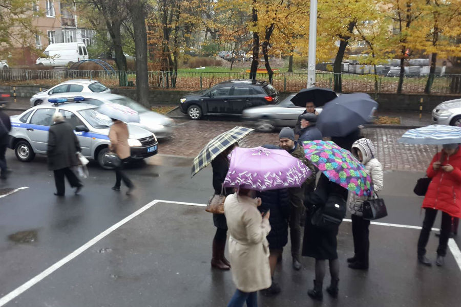 В Калининграде эвакуируют людей из здания областной Думы на ул. Кирова