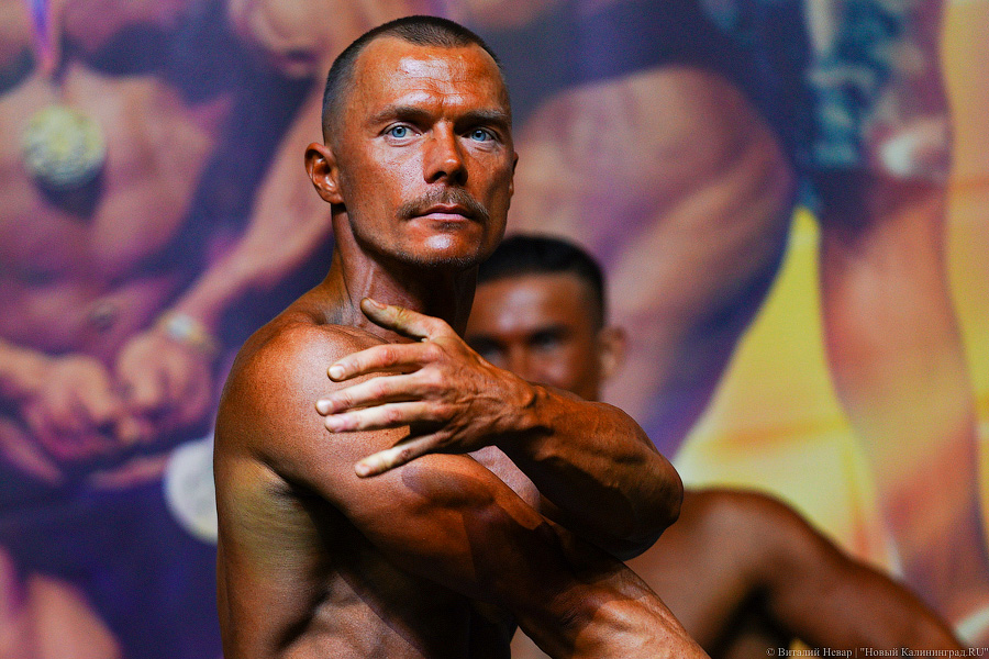 Игра мышцами: в Калининграде прошёл чемпионат области по бодибилдингу