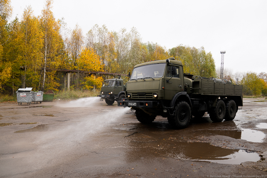 Ты не пройдешь: Балтфлот продезинфицировал от коронавируса 33-ий судоремзавод (фото)