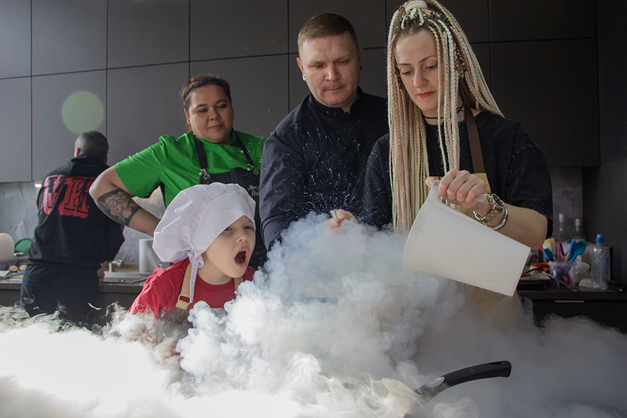 Пиццеёж и азот для мороженого: как в усадьбе Луговен учили детей кулинарии (фото)