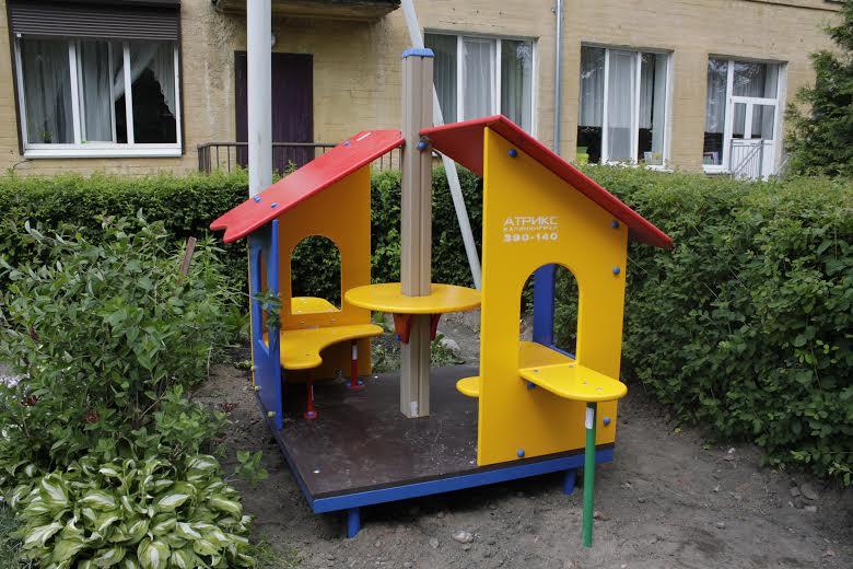 «Атрикс-Калининград»: детские площадки с гарантией