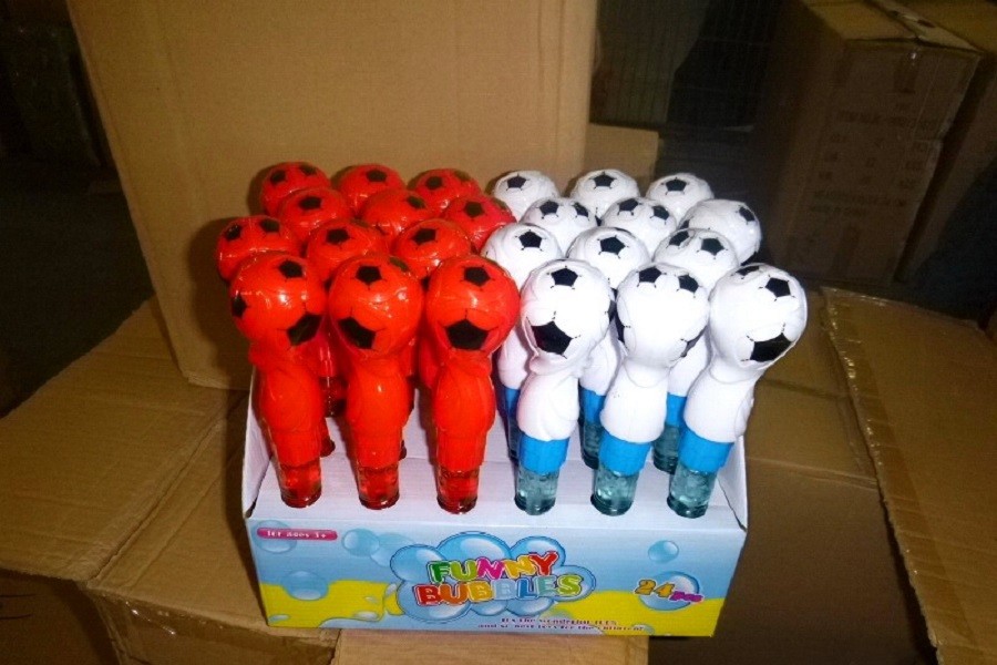 В Калининград не пустили контрафактные мыльные пузыри с «кубком ФИФА»