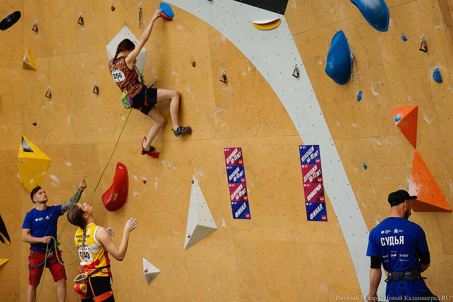 Свои вершины: как в Калининграде соревнуются в самом молодом олимпийском виде спорта (фото)