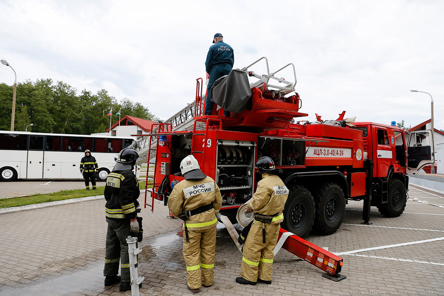 В гаражном обществе в Светлом загорелся бесхозный автомобиль