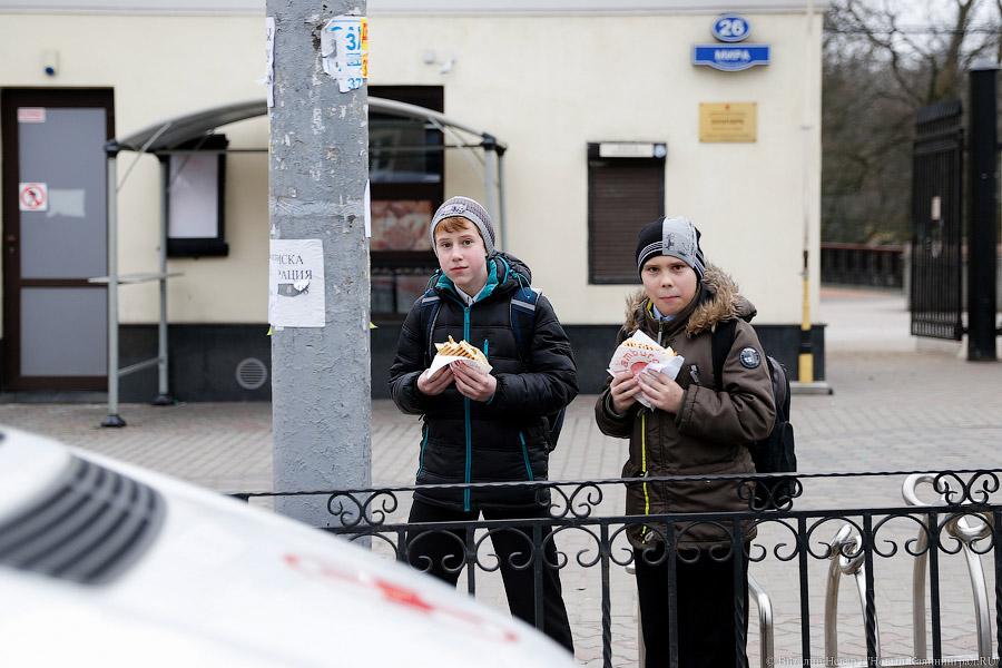 «Чуть вся кровь не вытекла»: в центре Калининграда напали на депутата облдумы