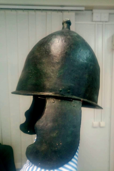 Череп носорога, античные шлемы и оружие: калининградская таможня рассказала о самой необычной контрабанде